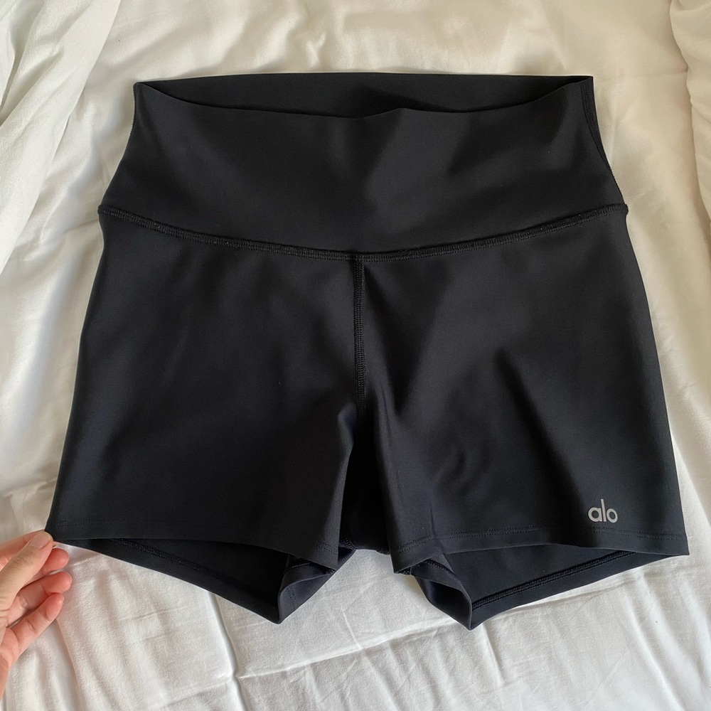 ALO high waist airlift yoga shorts size large